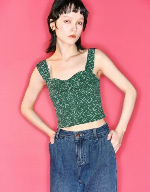 Urban Revivo Cropped Off-Shoulder タンクトップ レディース 緑 | 013495-YRT