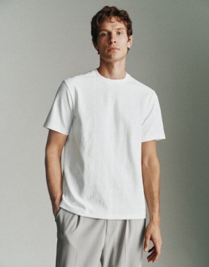 Urban Revivo Textured Crew Neck ニット Tシャツ メンズ 白 | 419527-ZFE