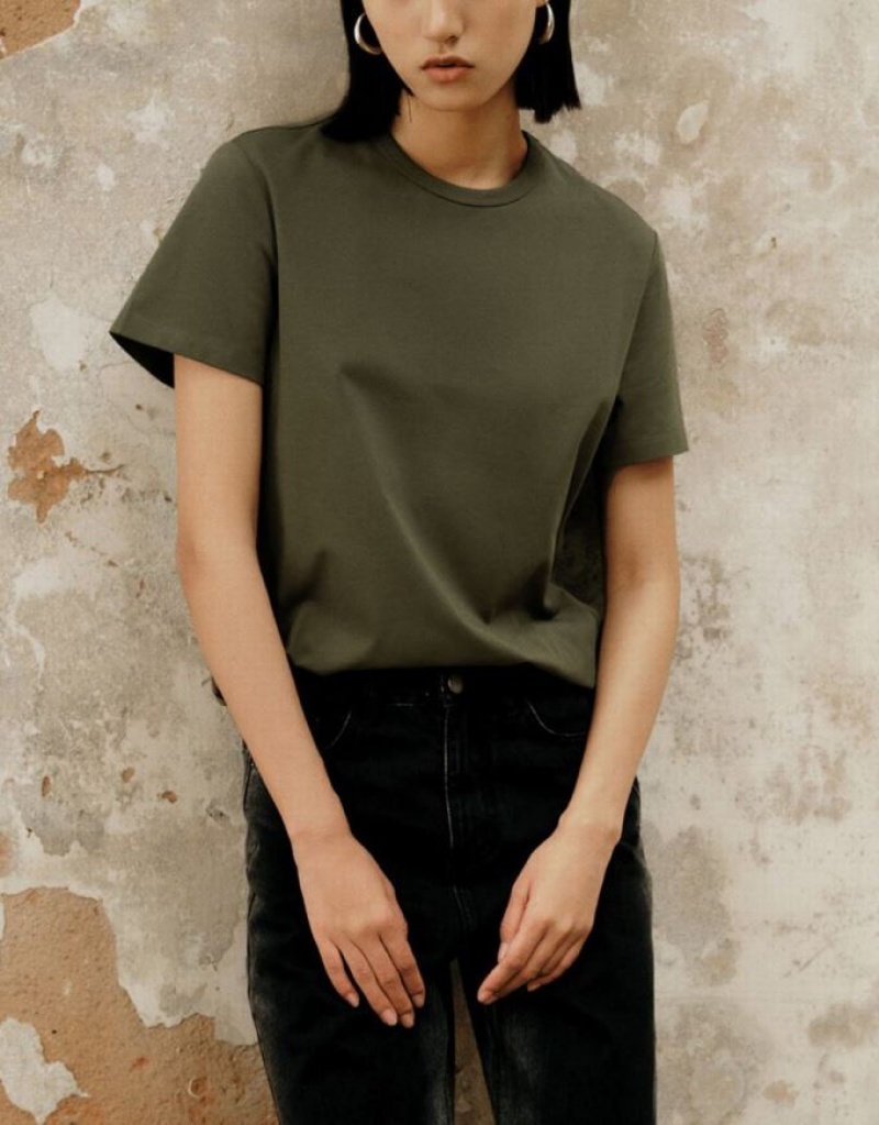 Urban Revivo Basic Regular Tシャツ レディース オリーブ | 903867-OFA