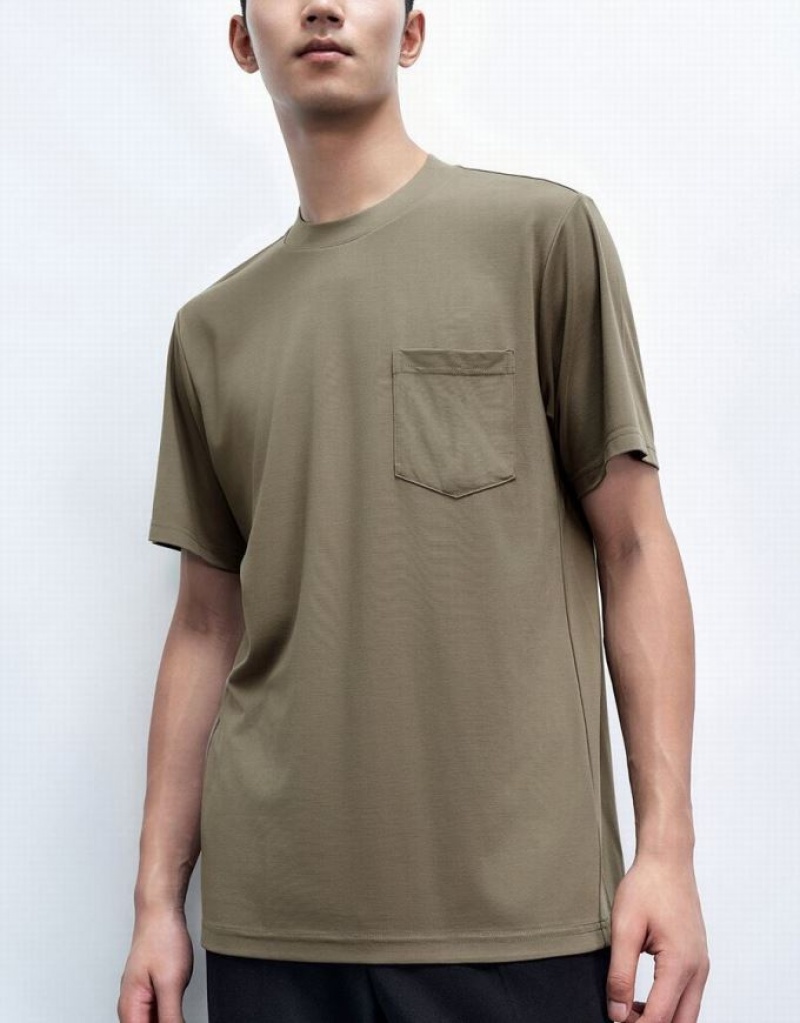 Urban Revivo Crew Neck Loose Tシャツ メンズ カーキ | 591786-GRD