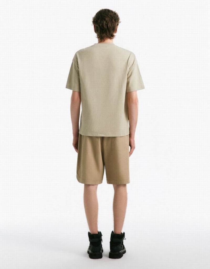 Urban Revivo Drop Shoulder Sleeve Crew Neck Tシャツ メンズ カーキ | 317029-BDL