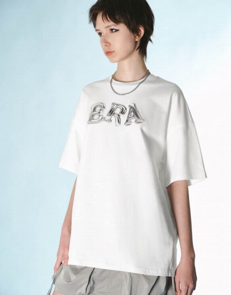 Urban Revivo Letter Printed Crew Neck Loose Tシャツ レディース 白 | 423519-WFH