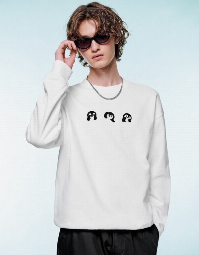 Urban Revivo Penguins Printed Crew Neck スウェットシャツ メンズ 白 | 437286-RDK